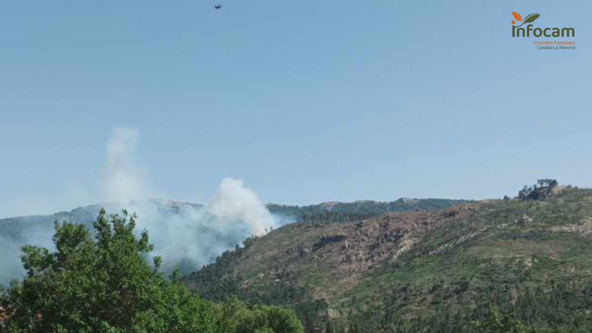 Plan_INFOCAM's tweet photo. 🔥 ACTIVO: #IFRiópar en #Albacete:
En la zona, #INFOCAM de @gobjccm con:
🚁4 medios aéreos
🚚9 medios terrestres
👥52 efectivos #BBFF #AAMM
Contra los #IIFF #ActuaresProteger
ℹ️ https://t.co/nFR0zRe24E https://t.co/V0GZVl6PwC