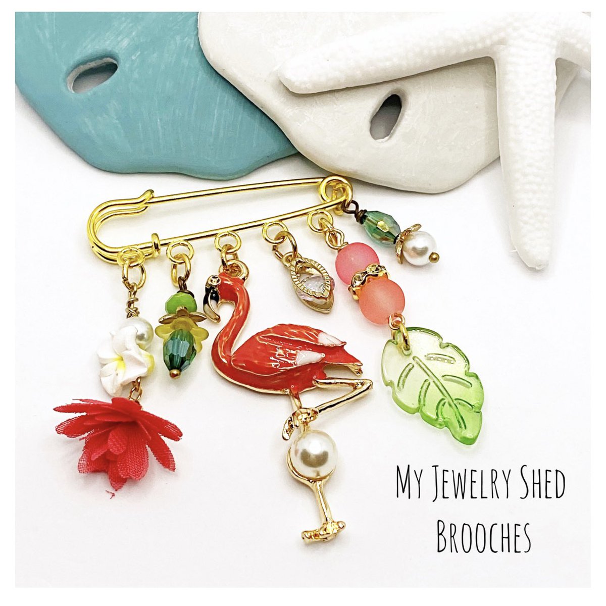 myjewelryshed's tweet image. Add a little extra to your Summer  hat or outfit with this adorable Flamingo Brooch! Great on a straw hat, beach bag or coverup!  Available in my Etsy shop! 

etsy.com/listing/123106… #etsy #etsyseller #hatpin #hatbrooch #flamingopin