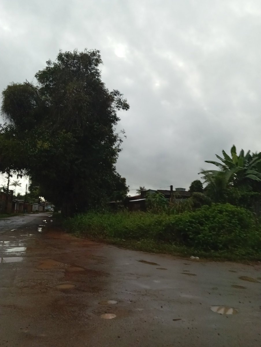 Por incrível que pareça isso é uma rua...
<a href="/PMMacapa/">Prefeitura de Macapá</a>