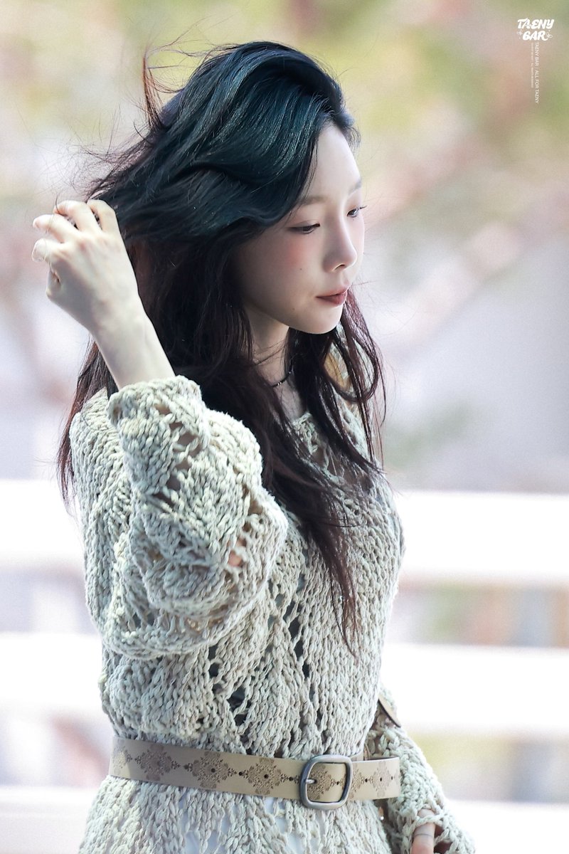 TaeNy_Bar's tweet image. 250606 🌬️🍃
#태연 #TAEYEON