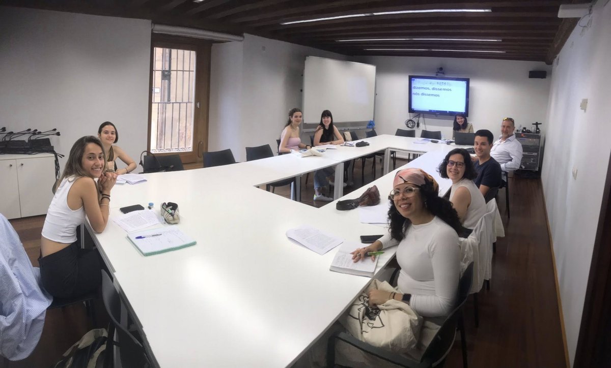 CEB/Univ. Salamanca (@cebusal) on Twitter photo El 04/06 finalizó la última clase de portugués <a href="/sciusal/">Servicio Central de Idiomas - USAL</a> del curso 2024/2025 en el <a href="/cebusal/">CEB/Univ. Salamanca</a> <a href="/usal/">Universidad de Salamanca</a> como también la última clase impartida por la Profª Miley Antonia Almeida Guimarães, que venía realizando desde el 29 de septiembre de 2014.
Suerte Profª Miley en su nueva andadura. El 04/06 finalizó la última clase de portugués <a href="/sciusal/">Servicio Central de Idiomas - USAL</a> del curso 2024/2025 en el <a href="/cebusal/">CEB/Univ. Salamanca</a> <a href="/usal/">Universidad de Salamanca</a> como también la última clase impartida por la Profª Miley Antonia Almeida Guimarães, que venía realizando desde el 29 de septiembre de 2014.
Suerte Profª Miley en su nueva andadura.