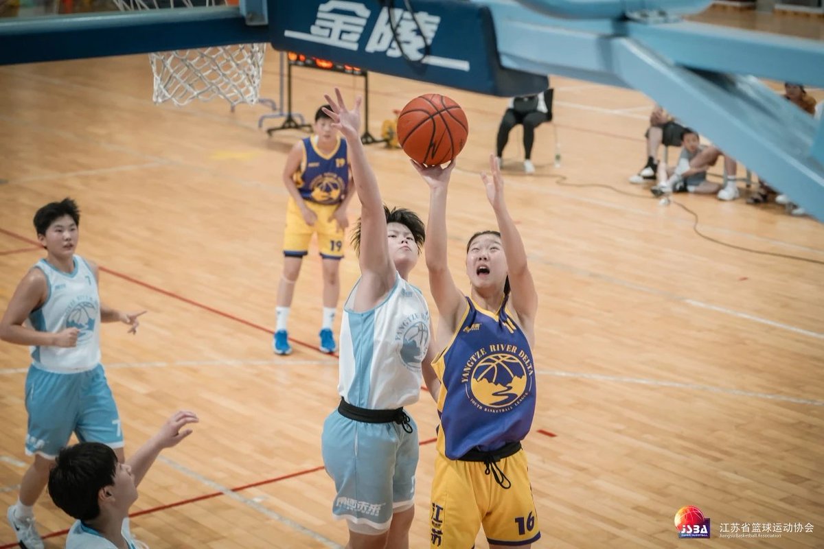 JiangsuNow's tweet photo. 🏀The first Yangtze River Delta #Youth #Basketball League (#Jiangsu) dropped curtain on June 6 after 18 matches. Shanghai Nanyang Model School and Jiangsu Sports School claimed men's and women's titles respectively.
Congratulations!🎉🎉
#YangtzeRiverDelta #YRD https://t.co/czcLkCDBcC