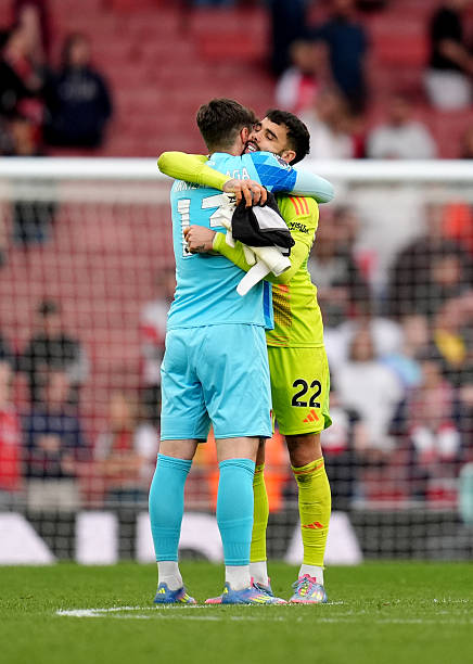 Raya x Kepa.

Arsenal's goalkeeping options next season. 🇪🇸