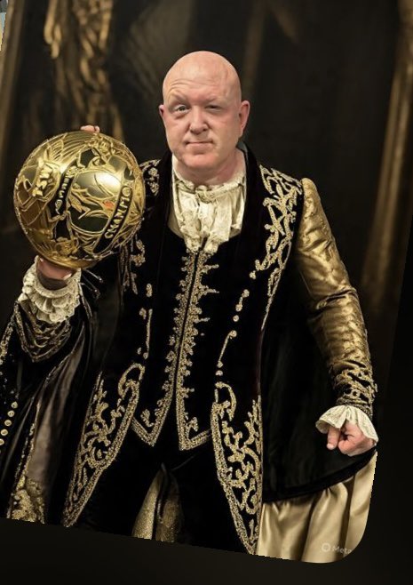 I asked AI to update a picture for me and this is what it did!!! 😳😳