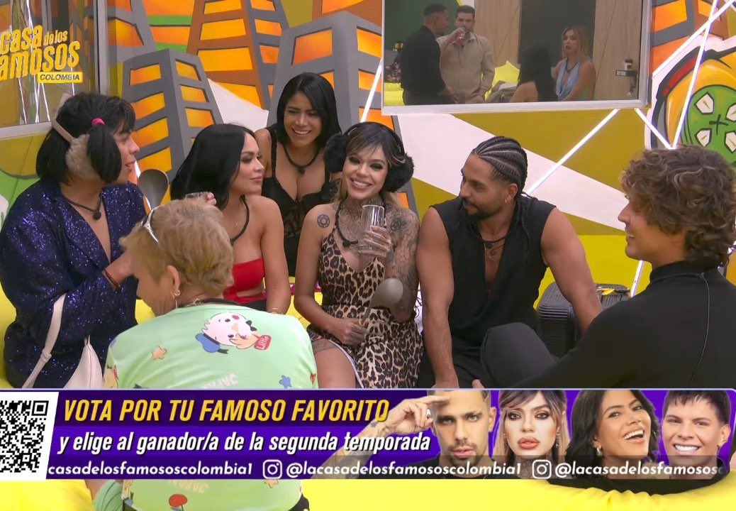 Beydiosa's tweet photo. Melissa y Emiro trabajando hasta los últimos días y todavía hay quienes creen que ese degenerado pipi público merece ganar cuando esté debió ser el top 2.
#LaCasaDeLosFamososCol2
#LaCasaDeLosFamososCol
#MelissaGateGanadora https://t.co/tUtUOl2J9W