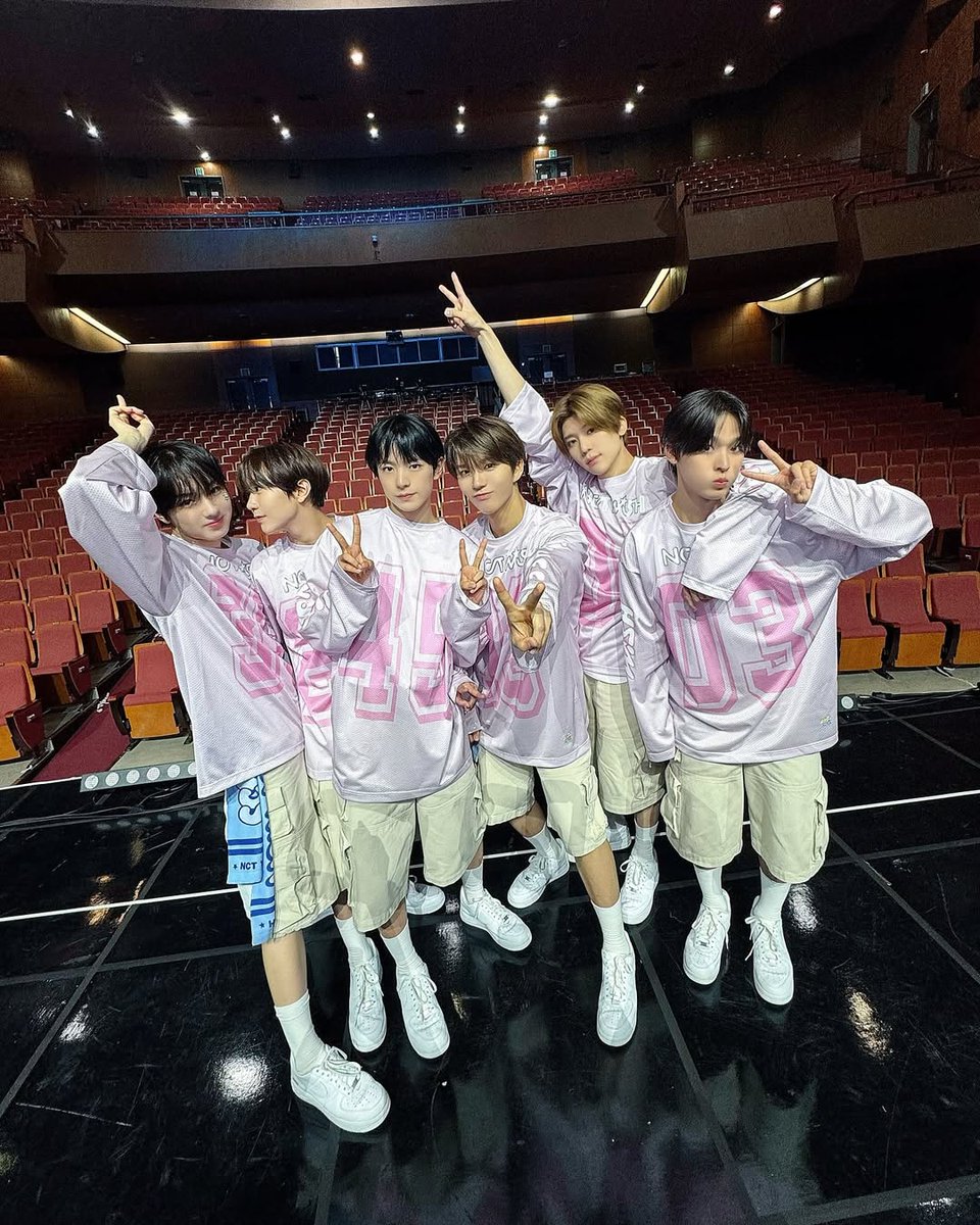 n_today_jh's tweet image. 240608 nctwish 인스타그램 업로드3️⃣
여러분 오늘 재밌었나요??
저는 여러분 덕분에 너~~~~무 재밌었어요🥴앞으로 더더 많은 추억들 만들어보자잉
사랑해용😘좋은 꿈 꾸세료💫🍀
#NCTWISH
#NCTWISH_SCHOOL_of_WISH #JEONJU
#재희 #JAEHEE
instagram.com/p/C79OjnUpQNq/…