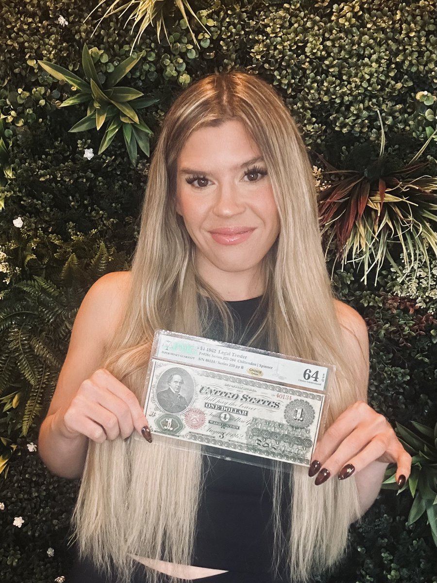 PaperMoneyChest's tweet image. The first U.S. dollar ever printed. 🇺🇸
1862 $1 Legal Tender Note – born from Civil War necessity.
PMG 64, valued at $4,950, and ranked #31 of 100 Greatest American Currency Notes.

Sealed in Series 1. Launching June 26.

#PaperMoneyChest #Series1Drop #RareNotes