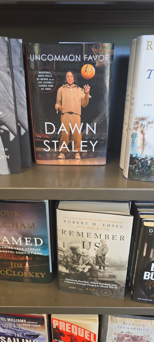 christloj's tweet photo. @dawnstaley Found some in Books A Million in Sandhills. Got mine @dawnstaley https://t.co/4mGLgkONTs