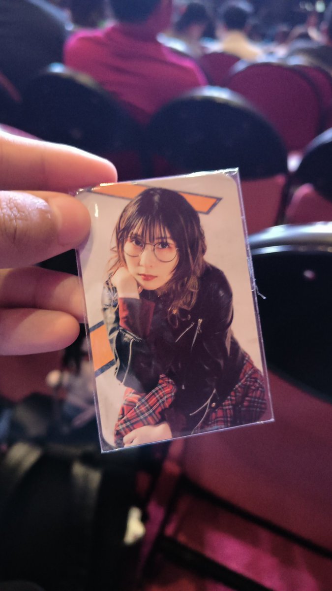 Raph2G's tweet photo. LF: Someone willing to trade their Flow photo card for a MindaRyn photocard #AnisamaWorld #anisamaworld2025 #ANISAMA https://t.co/xiwF4skQsj