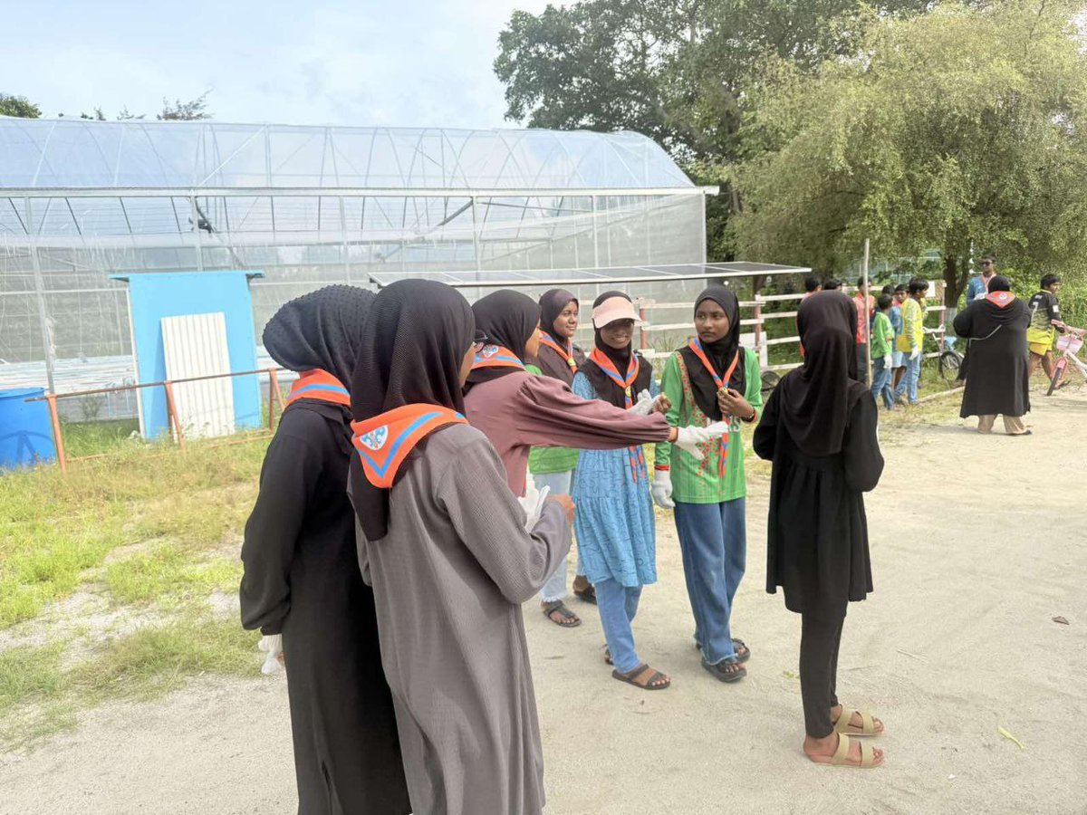 ScoutsMaldives's tweet image. 🌍 Climate action is at the heart of Scouting! In celebration of the 69th National Scout Day, the Scouts of the 9th Baa Scout Group from B.Kihaadhoo School came together for a beach cleanup.  💚🌱

Let’s continue to raise our voices, take action, and protect our planet.