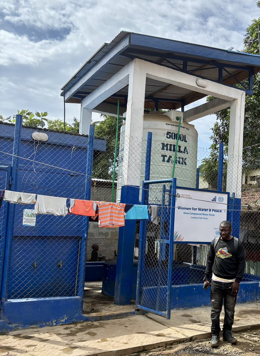 AmbSuisseCI's tweet image. #Switzerland shares strong ties with #Freetown and Her Worship @yakisawyerr - from clean water projects supported by @SwissDevCoop, @UNCDF, @ilo and the @FCC_Freetown, to a thriving city #partnership with #Zurich 

Together where it matters most💧🌍🇨🇭🇸🇱

#BluePeace @stadtzuerich