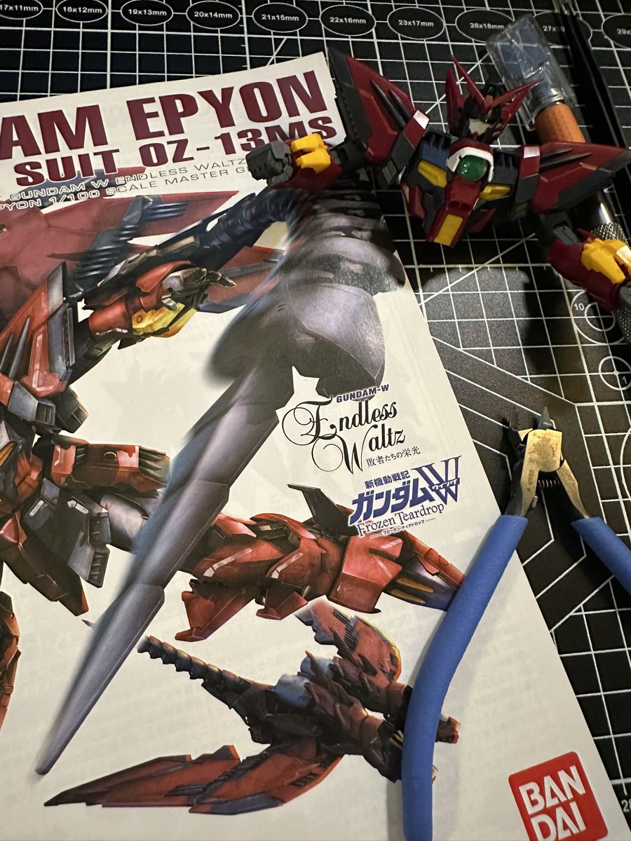 Saturday Morning Model Building

twitch.tv/rolandwilliams