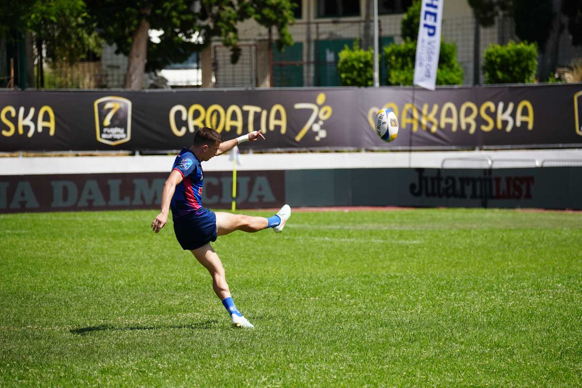 rugby_europe's tweet image. 🏉 Men’s 7s Trophy Series – Makarska 2025

🔥 Quarter-Finals Action TONIGHT!
The road to the title gets serious — who’s going through? 💪

🇺🇦 Ukraine vs Switzerland 🇨🇭🕒 8:14PM CET

🇱🇻 Latvia vs Croatia 🇭🇷🕒 8:36PM CET

🇵🇱 Poland vs Denmark 🇩🇰🕒 8:58PM CET

🇷🇴 Romania vs Hungary