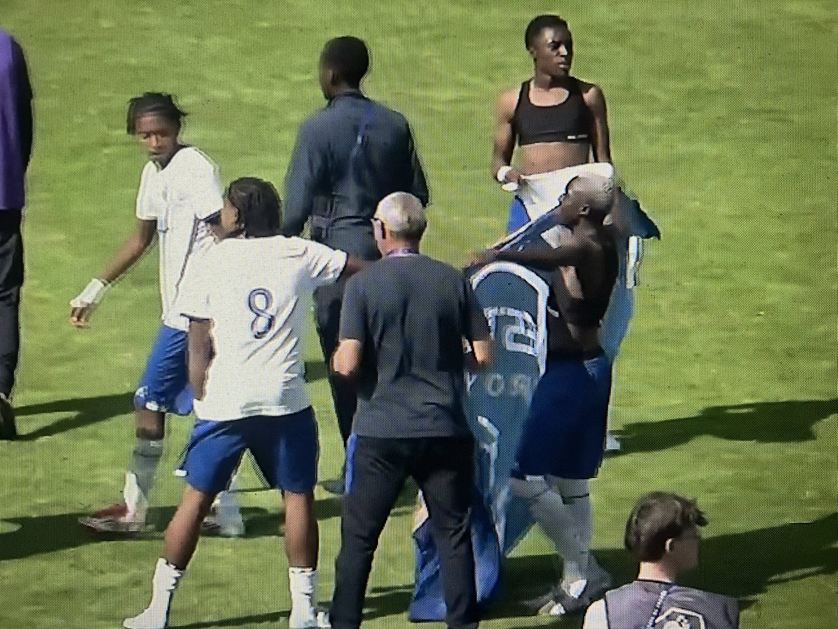 SOTTAS2's tweet photo. ⚽️ 🏆Pour l’histoire!! Premier titre de champion de France pour l’#Estac en U17 face à Strasbourg. 1-1. But de Bourlard. Issilamou doublement décisif aux tirs aux buts!! #Estac #Troyes #Aube #RCSAEstac https://t.co/NJAdrwgLqD