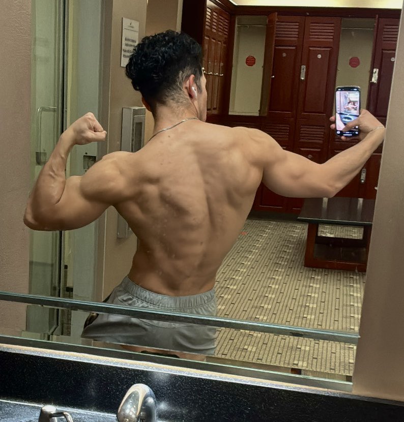mago_flex's tweet photo. Front and back https://t.co/szbPzimIzK