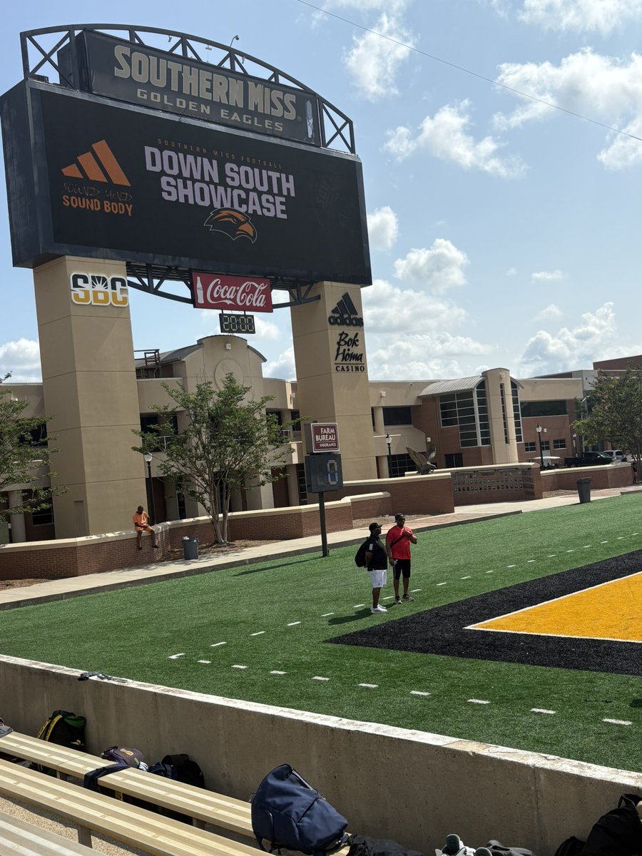 NeakJones2011's tweet photo. A successful camp at @SouthernMissFB for my son @bjjones_11 Thanks for da opportunity an also Thanks to @adidas for the cleats https://t.co/E7oK7UHpJ1