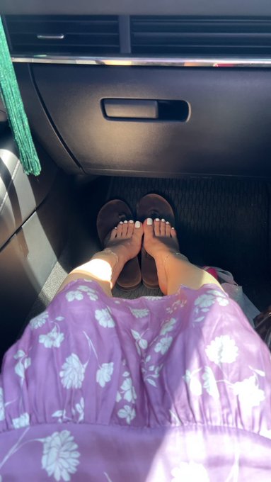 3 pic. More pics 😋🩷💦 https://t.co/4j9Nsde2I7