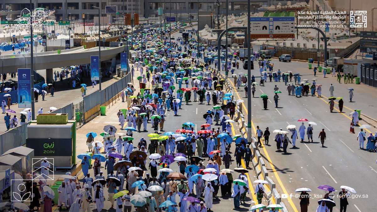 RCMC_KSA's tweet photo. من بلدان شتى، جمعتهم دروب المشاعر المقدسة، في أعظم المواسم وأفضل الأماكن، محاطين بالعناية والرعاية.

#حج_1446هـ 
#يسر_وطمأنينة  #لبيك_والسبل_ميسرة https://t.co/3tEKjBIN0E