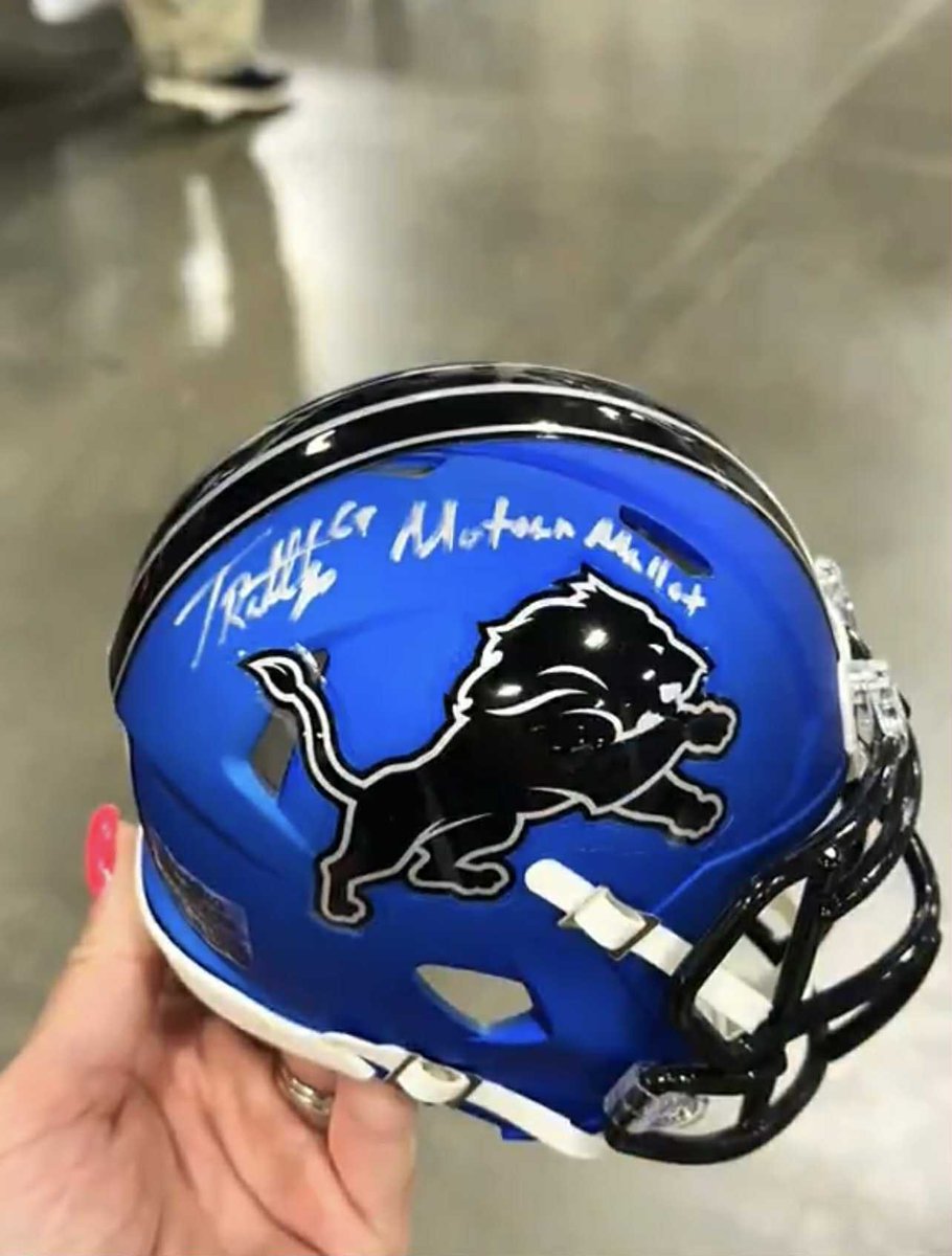 Tate Ratledge
“Motown Mullet”
#AllGrit ☝️ #OnePride