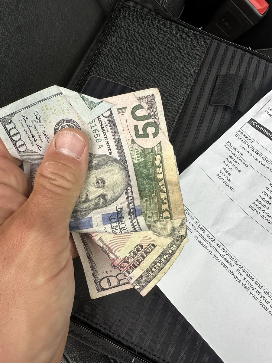 ItsShowtime223's tweet photo. Pro tip if you want to have financial gains. I’m cleaning my truck out and so far I’ve found cash, a check from last fall, and over $175 in pro shop certificates. Follow me for more advice. #cleanyoshit https://t.co/ZVJhtIabDj