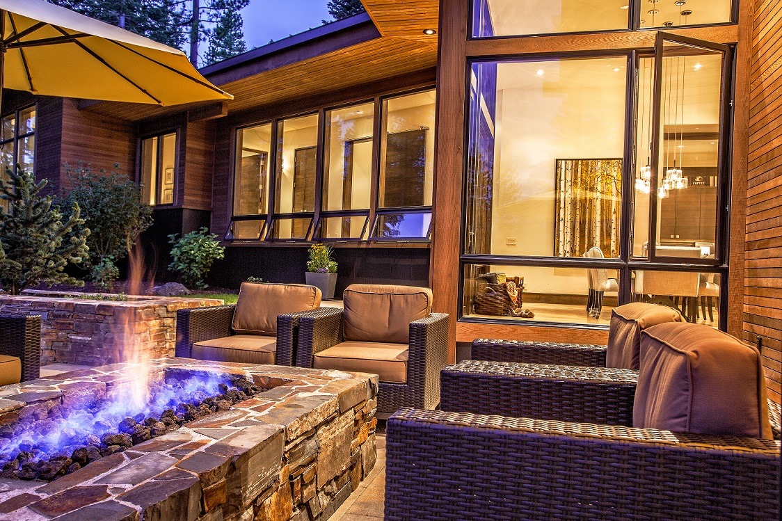 WeatherShield's tweet image. Discover inspiration at weathershield.com and explore beautiful designs that elevate any space. Ready to bring your vision to life? Find a trusted dealer near you today: WeatherShield.com/Find-A-Dealer

#WeatherShield #WindowDesign #FindADealer #HomeInspiration