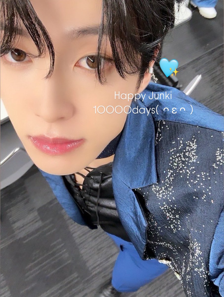 junkiyeah___'s tweet image. 今日オフライントーク会で、
長生きしてね！と伝えたら
○○、お互いになぁ〜と言ってくれたの本当に嬉しかったよ(⋆ᴗ͈ˬᴗ͈⋆)🩵
笑顔でね🫧純喜10000日おめでとう💘✨

#河野純喜 #HappyJunki10000Days 
#JO1オフライントーク会