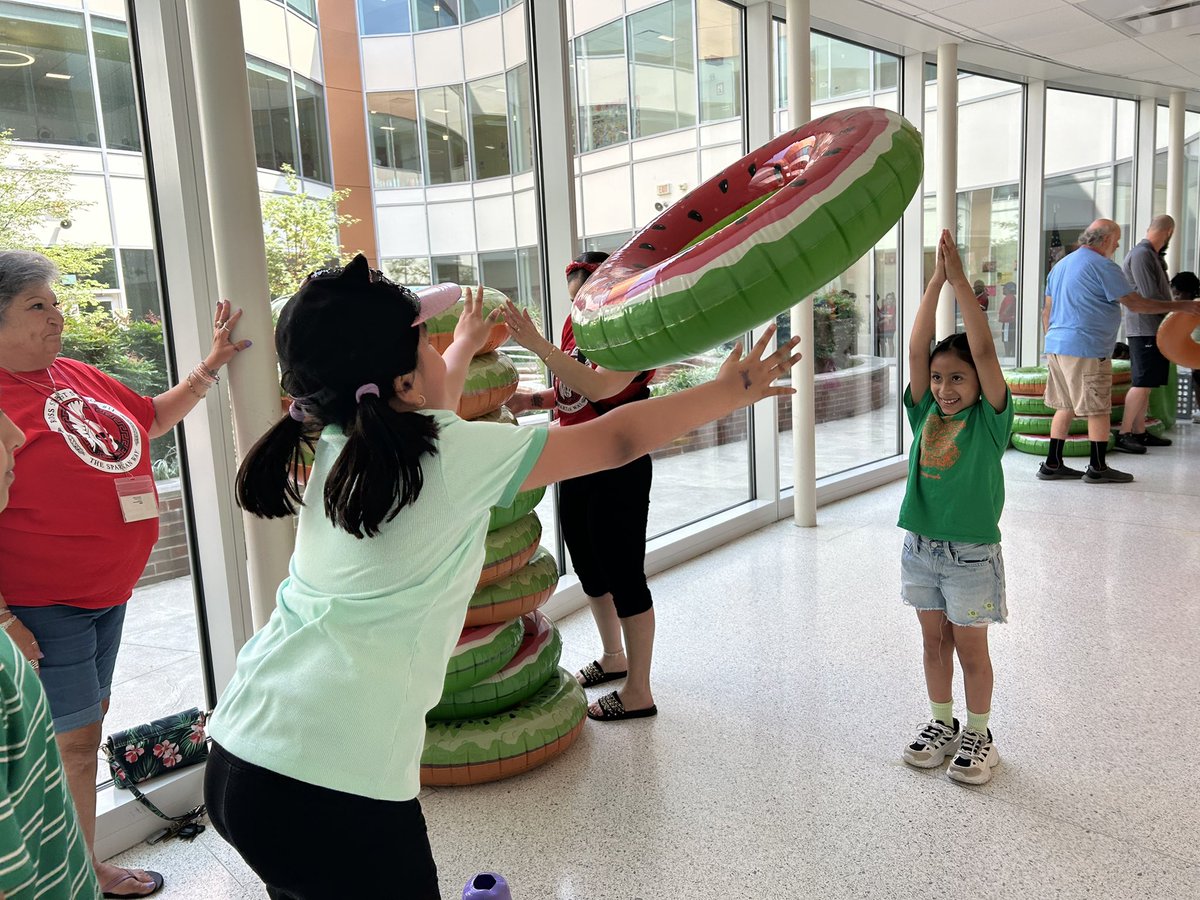 Mrs_MPires's tweet photo. We had a blast at field day! Here are some of the many memories we made. @RotellaWarren #RSS11 https://t.co/3PIQideqHs