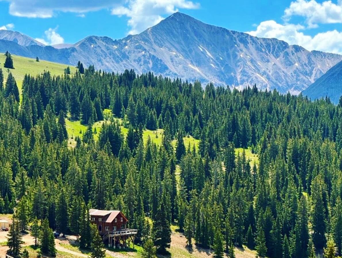 Join us outside! The next Adventure Recovery Coach training is coming up in July in #Colorado. #recoverycoaching #naturemedicine #mentalhealth
adventurerecovery.com/events/adventu…
