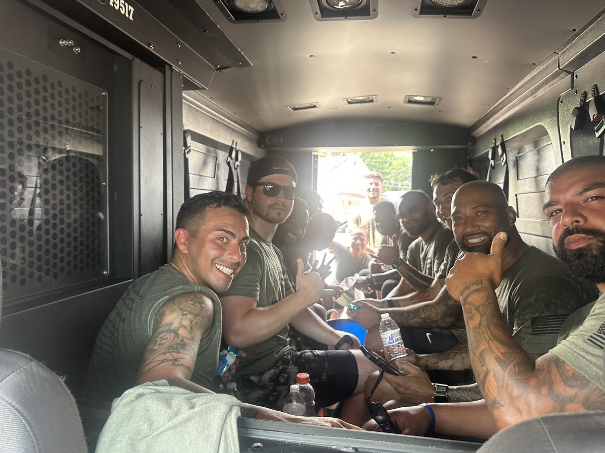 Special Olympics Torch Run🔥💙 To learn more about Special Olympics Connecticut and how you can get involved, please visit: soct.org

#BridgeportPD #TorchRun2025 #FlameOfHope #SpecialOlympicsCT #InclusionMatters