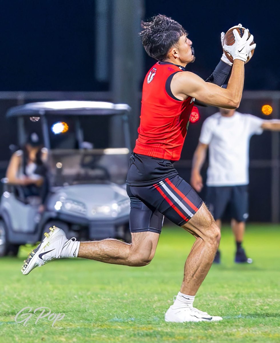 Coach Gibby (@coachgibby25) on Twitter photo If you want to see sure hands <a href="/_jonathondiaz/">Jonathon Diaz</a> doesn’t drop footballs! Class 2026 WR. 3.6GPA🚨 heading into his 4th year as a Varisty starter. Coaches check his recruiting profile 👉🏿 tucsonbadgersfb.com/team-members/j…
<a href="/BJMedia1/">BJ Media</a> <a href="/SOAZFootball/">Southern Arizona Football</a> <a href="/JavierJMorales/">Javier Morales</a> <a href="/AllSportsTucson/">AllSportsTucson.com</a> <a href="/gridironarizona/">Gridiron Arizona</a> If you want to see sure hands <a href="/_jonathondiaz/">Jonathon Diaz</a> doesn’t drop footballs! Class 2026 WR. 3.6GPA🚨 heading into his 4th year as a Varisty starter. Coaches check his recruiting profile 👉🏿 tucsonbadgersfb.com/team-members/j…
<a href="/BJMedia1/">BJ Media</a> <a href="/SOAZFootball/">Southern Arizona Football</a> <a href="/JavierJMorales/">Javier Morales</a> <a href="/AllSportsTucson/">AllSportsTucson.com</a> <a href="/gridironarizona/">Gridiron Arizona</a>