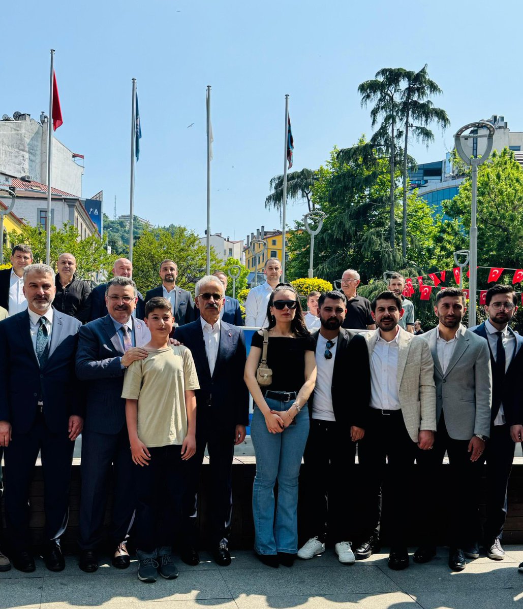 __Birsu_'s tweet photo. Kurban Bayramı bayramlaşması https://t.co/zoYDQQD3bM