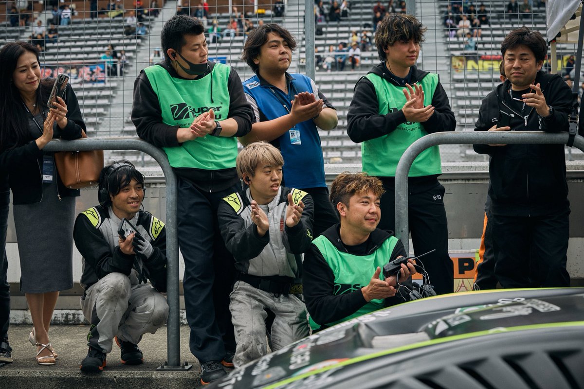 EK9_kai's tweet photo. S耐24H P2☺️

ようやく落ち着いたので、投稿。

24時間、無事に完走してクラス2位でフィニッシュできました。
P1を狙える手応えはあっただけに、ドライバーには正直申し訳ない気持ちもあるけど、それでも全員で掴んだ価値あるP2だったと思ってます。

今回は全体的にいい流れで、 https://t.co/htQKJGhNJF