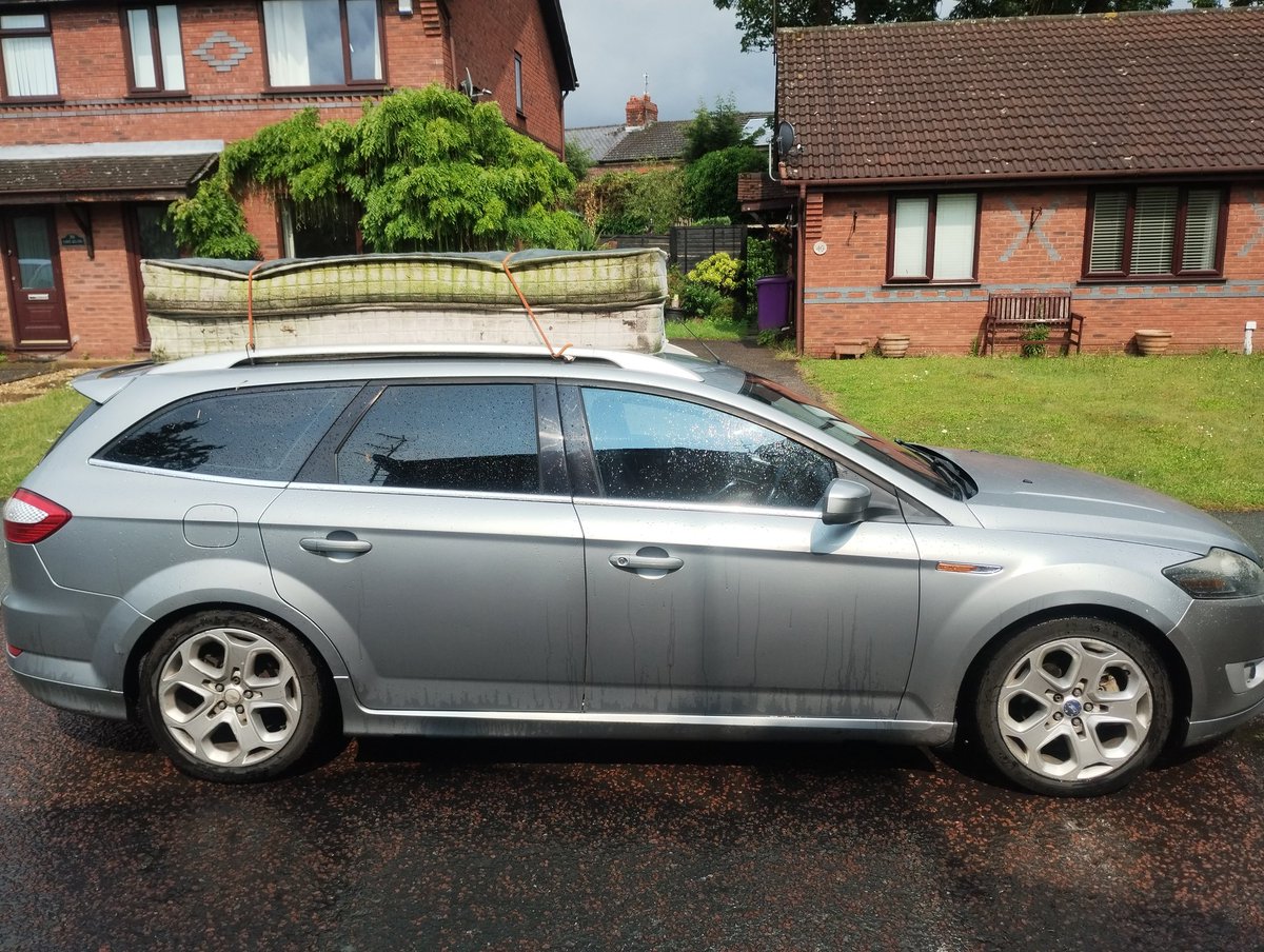 Spot the minty mattresses on my magic Mondeo 🤣