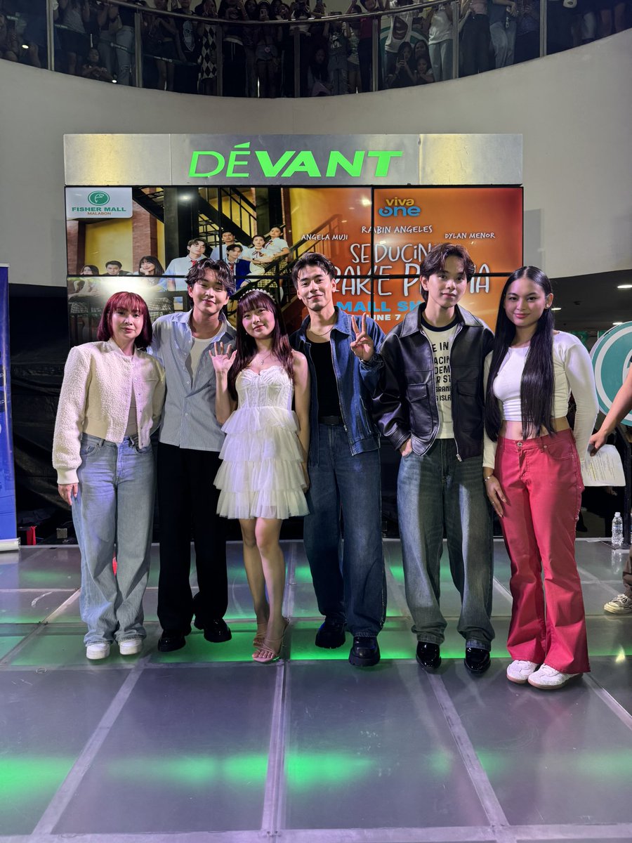 VivaOnePH's tweet photo. My heart! 💓💓💓

Maraming salamat, Fisher Mall Malabon! Sobrang daming fans na nakisaya sa atin! 

Seducing Drake Palma The First Chapter, streaming na bukas!
‘Seducing Drake Palma,’ streaming this June 15 only on Viva One. 

Get ready to fall! https://t.co/j7EfQeHBSI https://t.co/6BaKPUjUvI