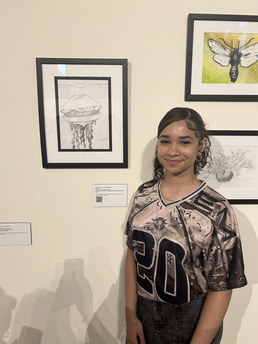 So proud of two students selected to be part of the Bronx Borough Arts festival! We appreciate their efforts and the support and guidance from their Art teachers! <a href="/CSD10Bronx/">CSD10</a> <a href="/PiSanchezNYC/">Pierina Sanchez NYC</a> <a href="/GinaMautschkeM/">Gina Mautschke-Mitchell</a> <a href="/nycoasp/">NYC Public Schools Arts Office</a>
