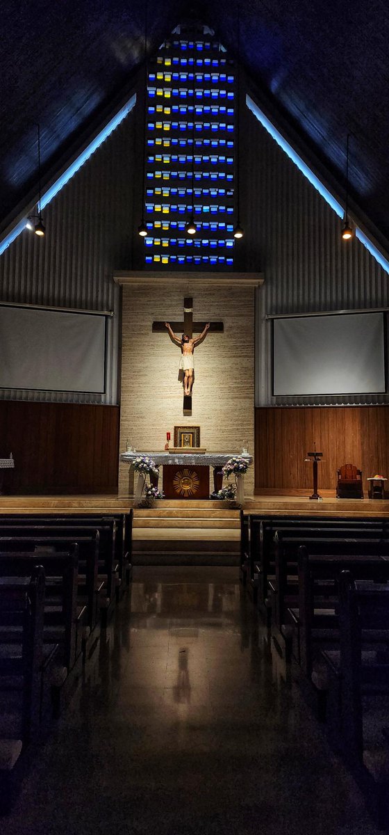 rindakoban's tweet photo. Day 7: (June 7th, 2025)
Symmetry
I've visited 10 churches for Porta Sancta so far, but I haven't visited churches in Bekasi and East Jakarta yet.
#photochallenges https://t.co/1QCGfVTpmu