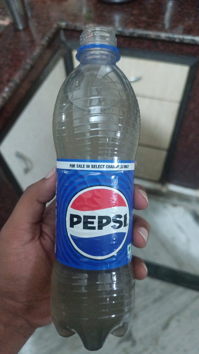 ayush5664's tweet photo. @DelhiJalBoard @BJP4India @gupta_rekha @KapilMishra_IND 
See the quality of water provided in East Delhi - Dilshad Garden please have a look on this, this is poisonous. https://t.co/guHH0esEwp