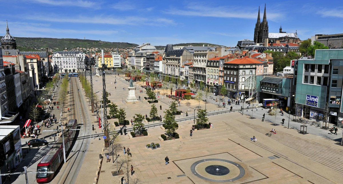 Fdesouche.com est une revue de presse tweet media