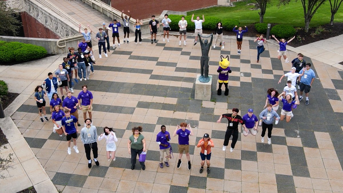 defiancecollege's tweet photo. Yesterday we welcomed part of our largest freshman class in years—110+ students on campus for orientation at @DefianceCollege!
The Class of 2029 is already bringing the energy. 💛💜
#WhyDefiance #FreshmanOrientation #DefianceCollege #CollegeLife #FYP https://t.co/IJ4y80ZSHl