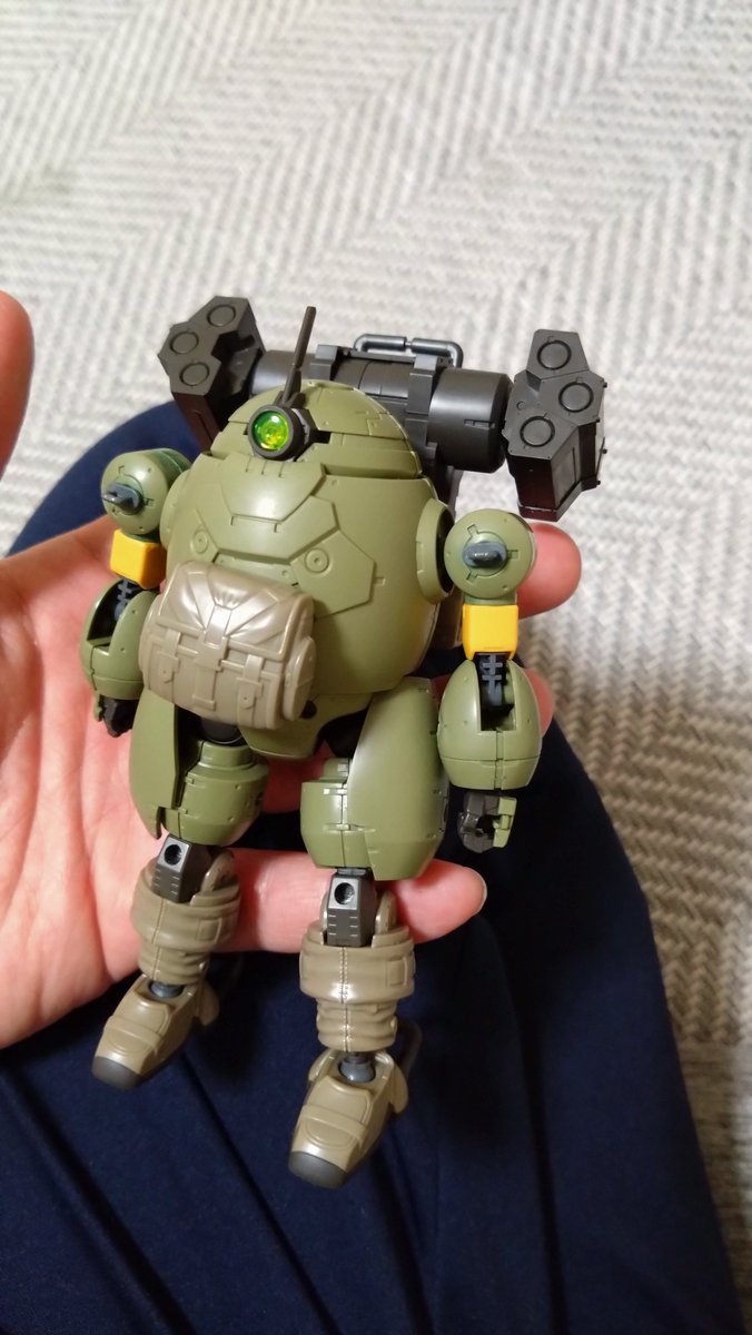 #30MMカスタムアイデア
#30MMシンデレラフィット集
ラウンドノヴァの頭部は突撃君のロイロイの足が無加工で刺さります。つまり…無加工でまん丸になります。