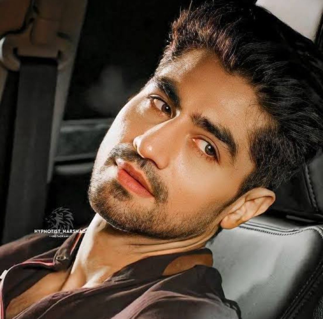 Abhivridhi_Vani's tweet photo. This                       or                 That https://t.co/ZjOuC97HRI