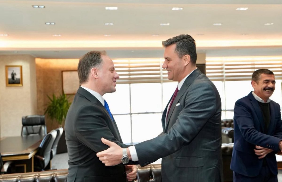 İyi insan, sevgi dolu baba, yürekli dost❤️

Bizimle kal!

@ferdizeyrek_