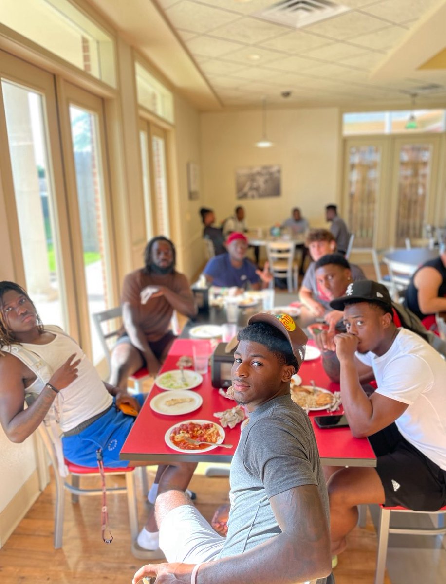 coachcordova's tweet image. Help Me Wish La Son Happy Birthday 🎁🎂 

5 Years Ago I Recruited &amp;amp; Signed KP, on his OV I said this he’ll be a 4 Year Starter.  

There’s a lot to be Proud of but I’m Most Proud of Witnessing You Growing Into a MAN!

#1 on the Roster and #1 in your Hearts ❤️

#HEATT🔥