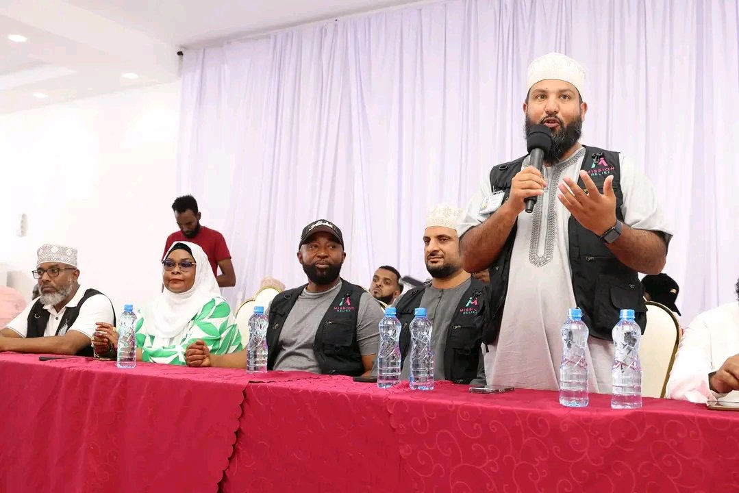 Zamzammohammed0's tweet photo. I was honored to be invited by Old Town MCA, Hon. Abdulrahman Anzafresh, to join hands with fellow leaders and the amazing team at Mission Relief for this year’s Eid Food Drive in Mombasa.

Together, we helped distribute slaughtered meat to over 4,000 members of our Muslim https://t.co/ga8Fkpi0Fa