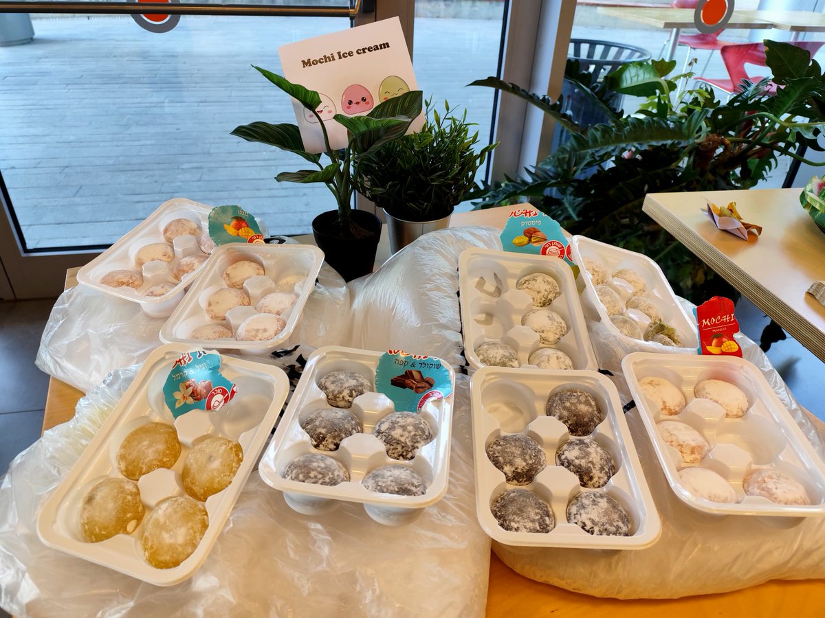 lab_asher's tweet image. At Gad Asher lab, we don&apos;t just do science with 120% dedication... we also enjoy hosting the BEST departmental social hour ever (won&apos;t apologize for it)! This time, we turned 6kg of rice into &amp;gt;200 Onigiris 🍙 and had 120 Mochi ice creams! Co-hosted with Yoav Soen lab!