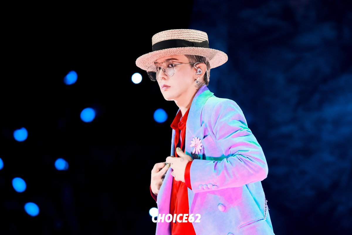 GDs_CHOICE's tweet photo. 250606
G-DRAGON 2025 WORLD TOUR [Übermensch] IN MACAU🇲🇴

🎩

@IBGDRGN 

#GDRAGON #지드래곤 #권지용 #GD https://t.co/c6S3vwuHpj