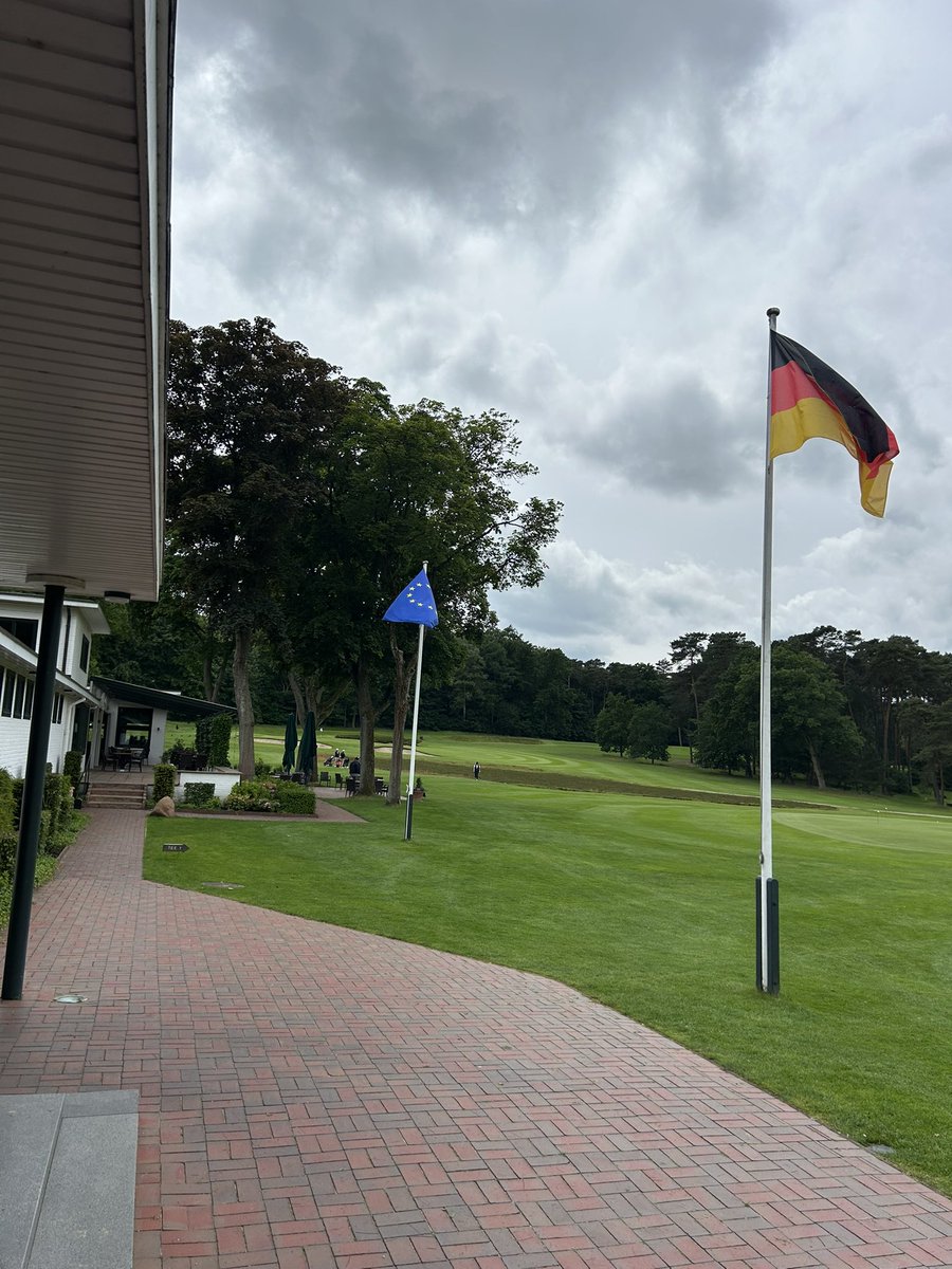 Round 4 of my European road trip took me to the Hamburger Golf club in Hamburg Germany. Considered by many to be the best in Germany. Designed by Harry Colt and recently had the bunkers upgraded by Frank Pont. A true Heathland Gem in superb condition