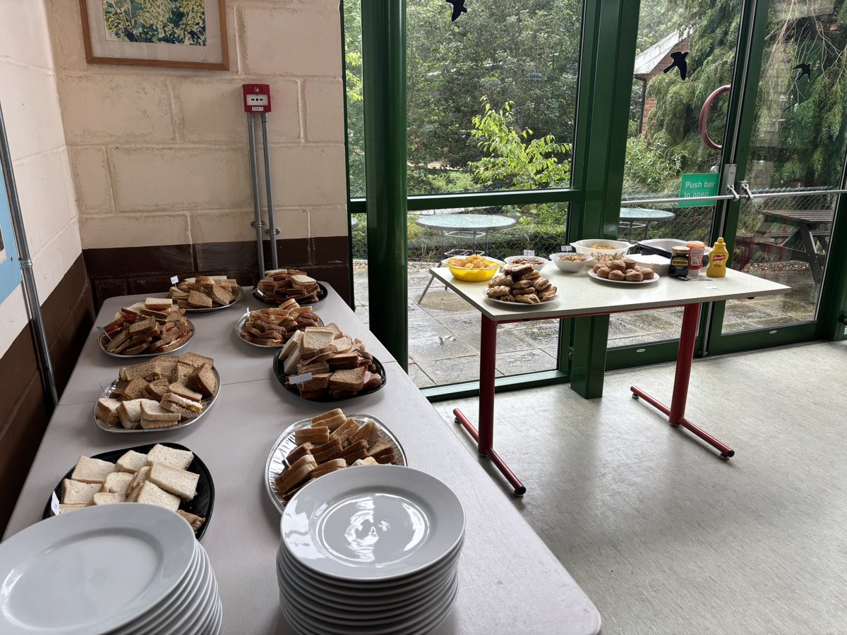FenEngineMuseum's tweet image. There was much food! Great day with attendees of  #EERIAC2025! Bet you didn‘t know you could hold events at the #PrickwillowMuseum! @CamTechMuseum @JinxStLeger