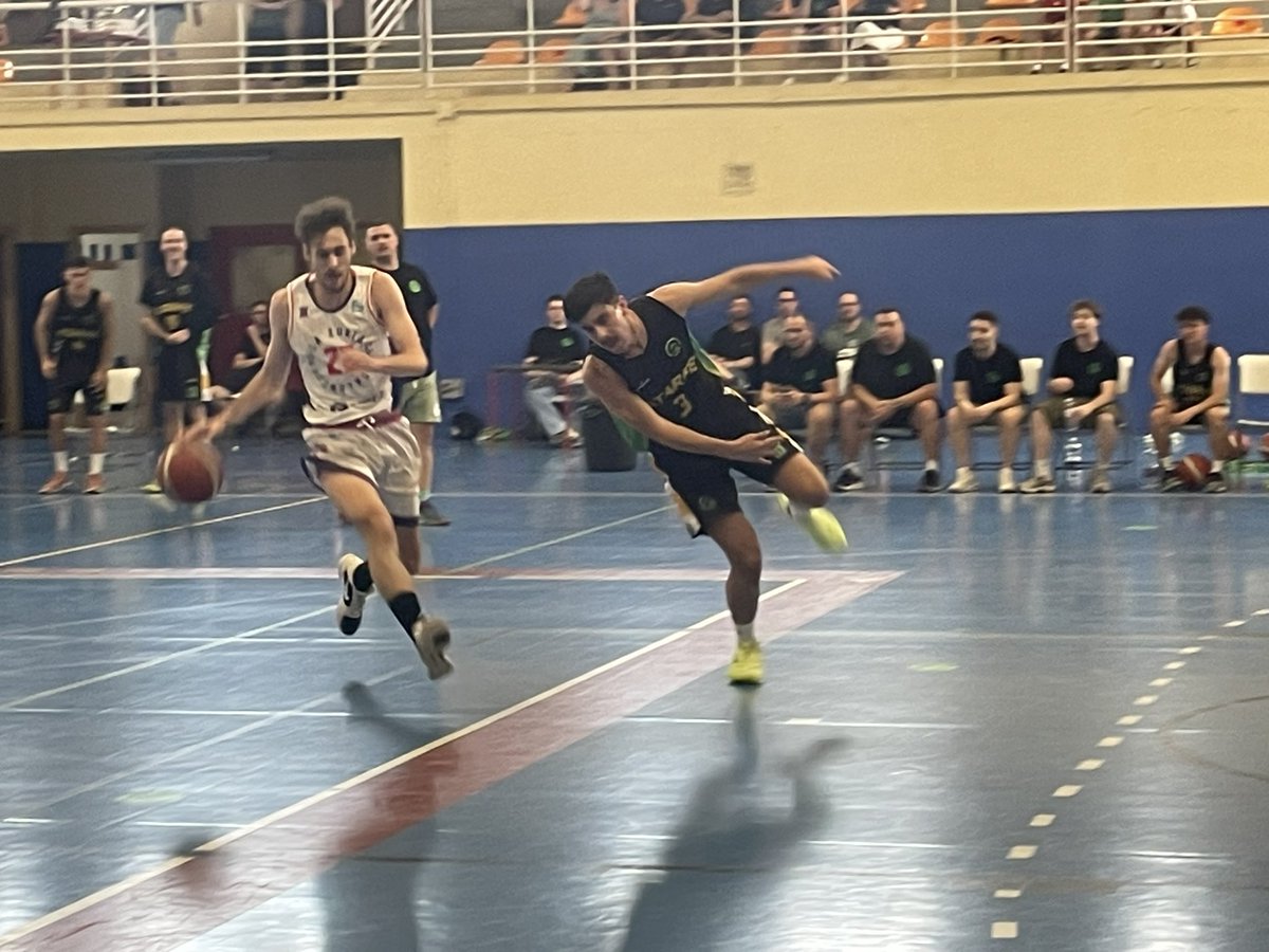 🏆 FABGrSenMas
📆 Semifinal 1 
⏰ 17.00
⏱ 2C
📍 Pab Mun Atarfe
🏀 Seat Vigilsa <a href="/CABAtarfe/">CAB ATARFE</a> 36
🏀 Tu Super <a href="/CB_LaZubia/">TU SUPER CB LA ZUBIA</a> 41     
📱 #AficiónFAB andaluzabaloncesto.org/granada/delega…