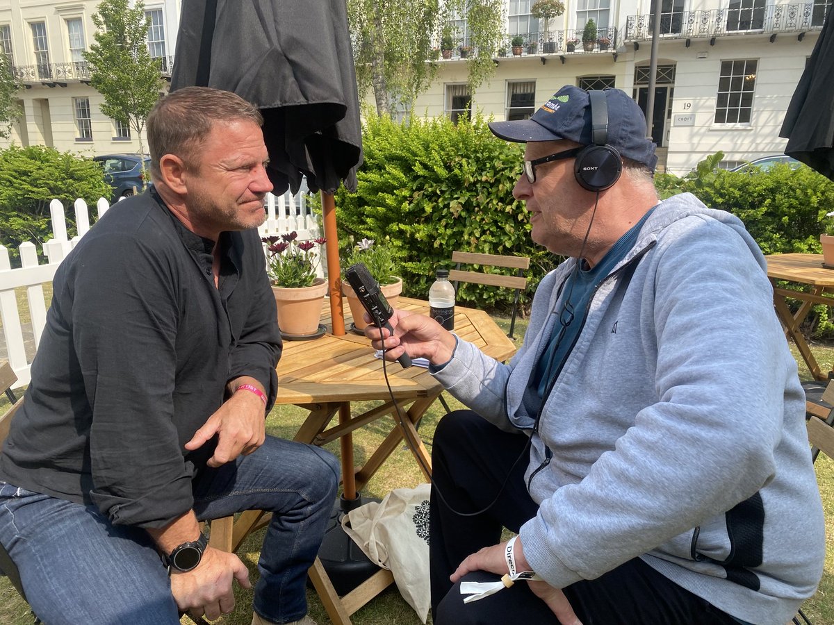 johnoldham🎙 (@john_chelt) on Twitter photo 📻 Guest Sun 8am
<a href="/SteveBackshall/">Steve Backshall</a> 
#cheltscifest 
<a href="/radiowinch/">Radio Winchcombe</a> 📻 Guest Sun 8am
<a href="/SteveBackshall/">Steve Backshall</a> 
#cheltscifest 
<a href="/radiowinch/">Radio Winchcombe</a>